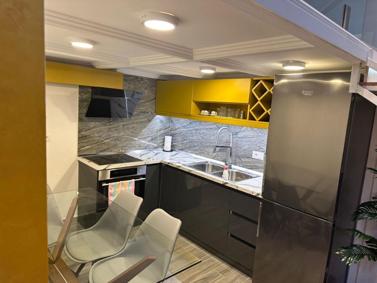 Rent 3 Rolandi Apartment
