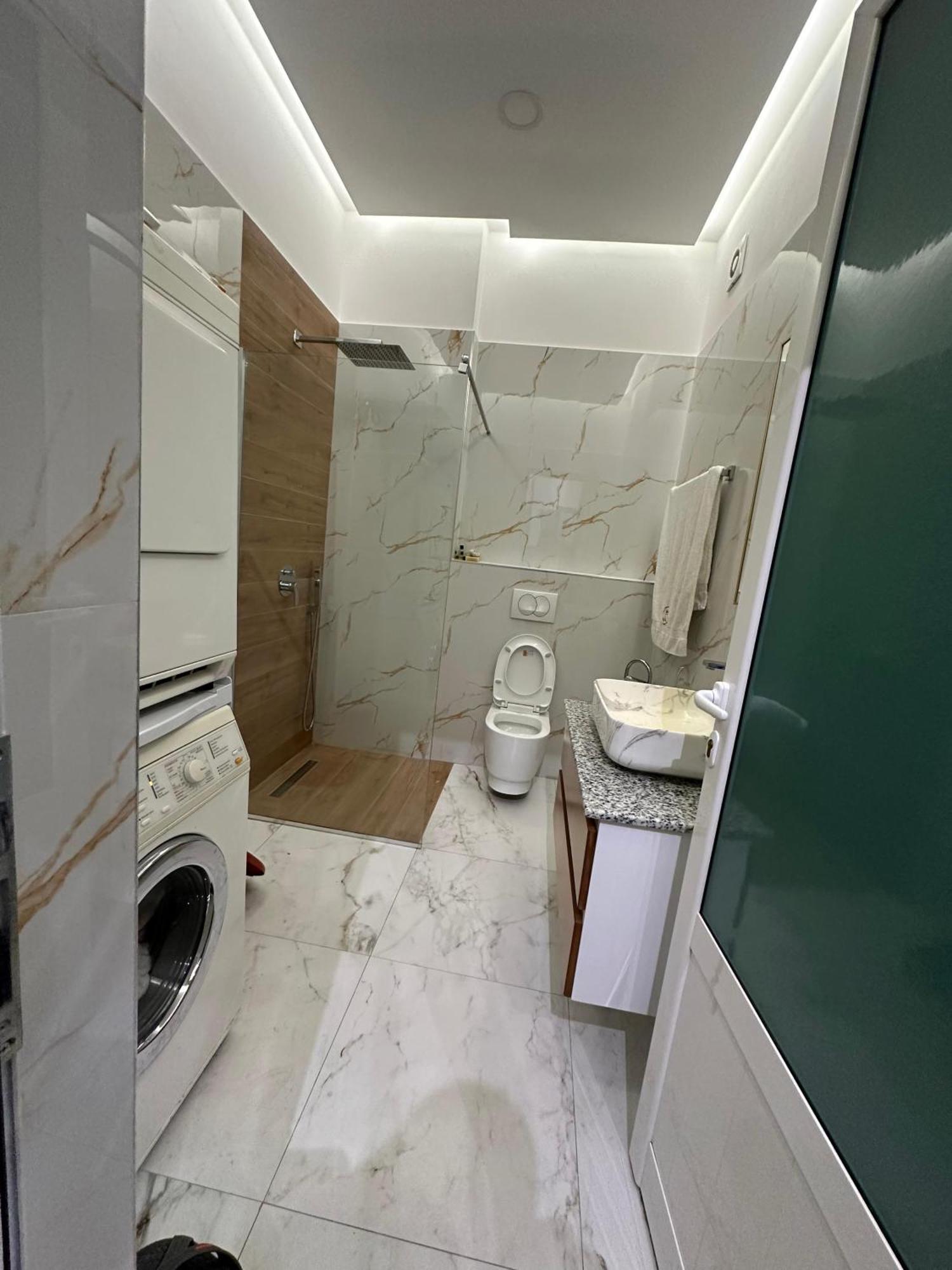 Apartment Rent 3 Rolandi